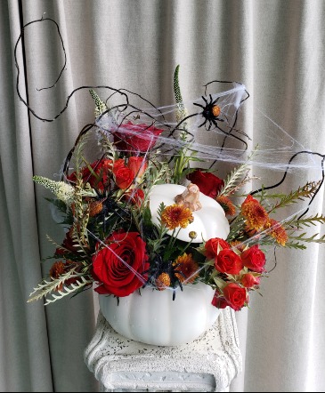 BOO KAY HALLOWEEN FLOWER ARRANGEMENT in Hampstead, NC | Surf City Florist