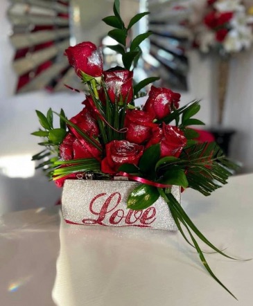 Bouquet in a Bag in Springfield, IL | Luxe Floral Bouquet in a Bag in Springfield, IL | Luxe Floral