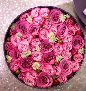Box of Roses Bouquet in Vancouver, BC | ARIA FLORIST Box of Roses Bouquet in Vancouver, BC | ARIA FLORIST