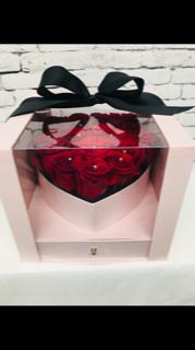 Box of roses shaped in a heart Floral arrangement