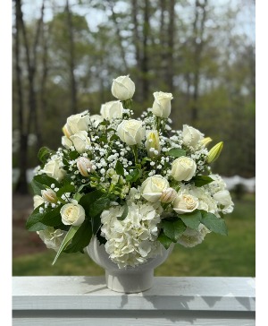 Breath of Clouds Vase Arrangement 