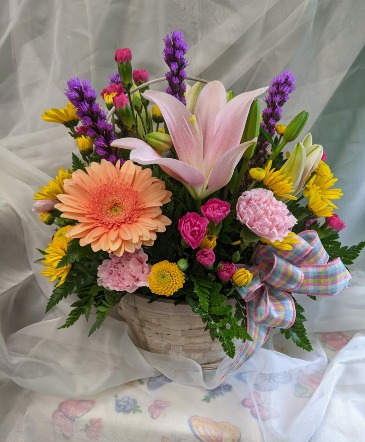 Briarwoods Spring Basket  in Ballston Spa, NY | Briarwood Flower & Gift Shoppe