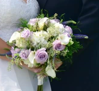 Bridal Bouquet Let Us know her perfered color