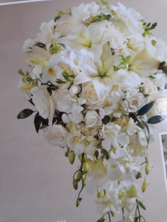 bridal bouquet orchid and roses