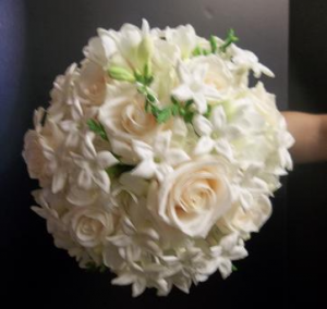 BRIDE - 9 Bridal Bouquet