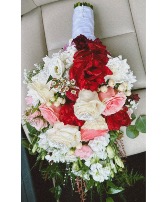 BRIDE  TO  BE  BRIDAL BOUQUET 