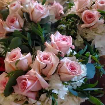 BRIDESMAIDS BOUQUETS  in Cincinnati, OH | Reading Floral Boutique