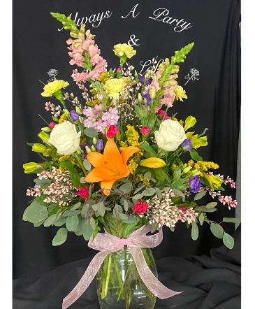 Bright and Cheery Vase in Niagara Falls, NY | ABBY'S LOFT FLORIST & GIFTS