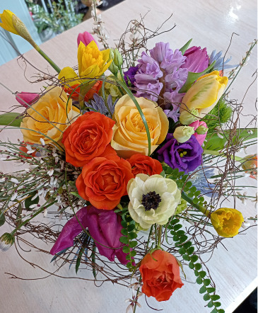 Bright and Colorful Designer's Choice Arrangement   in Glastonbury, CT | THE FLOWER DISTRICT