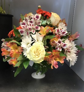 Bright and Peachy Fresh Centerpiece
