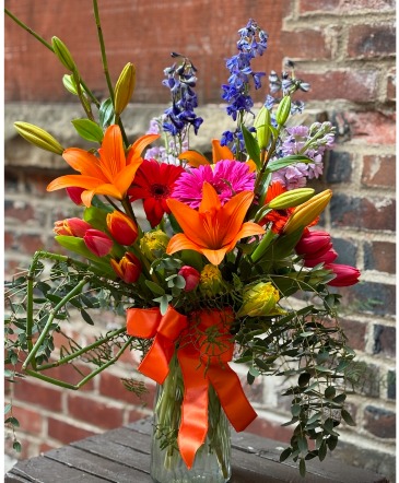 Bright beautiful Mix Mixed Flowers in Chippewa Falls, WI | Eevy Ivy Over Flowers Framing And Gifts