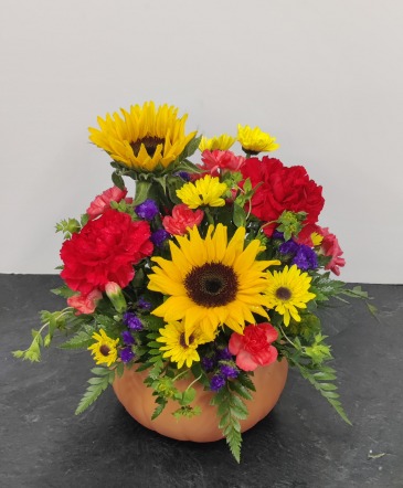 Bright & Beautiful Pumpkin in Pekin, IL | GREENHOUSE FLOWER SHOPPE Bright & Beautiful Pumpkin in Pekin, IL | GREENHOUSE FLOWER SHOPPE