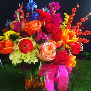 Bright compact cube bouquet  