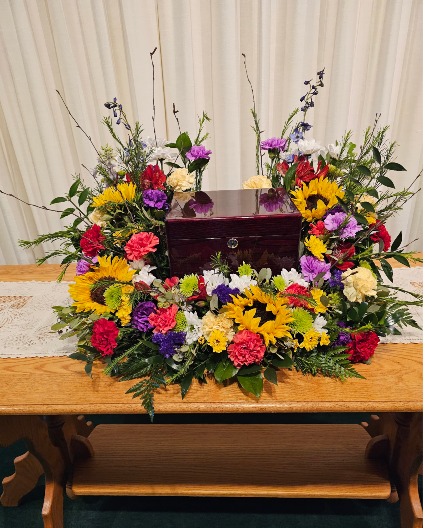 Bright Urn Wreath (282) 