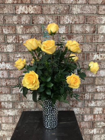 Vibrant Yellow Classic Dozen Roses
