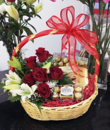 BRILLIANT LOVE GIFT BASKET
