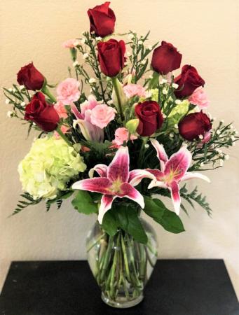 Budafully Arranged Mix of Flowers in Buda, TX | Budaful Flowers Budafully Arranged Mix of Flowers in Buda, TX | Budaful Flowers