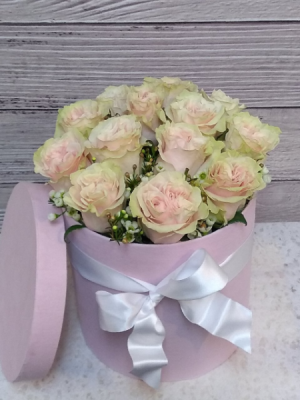 Build a Box Roses in San Rafael, CA | BURNS FLORIST Build a Box Roses in San Rafael, CA | BURNS FLORIST