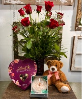 Bundle of Love  in Huntsville, Alabama | Bishop's Flowers