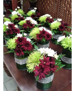 BURGUNDY, WHITE AND GREEN Small table centerpieces $ 40.00 each