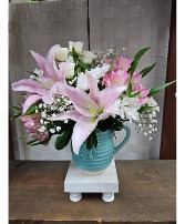 Busy Bee Mom Flower Arrangement