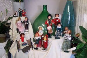 Buyer's Choice Carolers Assorted Figurines