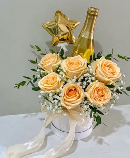 Champagne yellow roses  