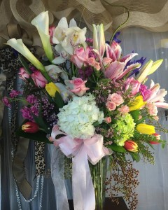 Calla lily and rose mixed floral bouquet 
