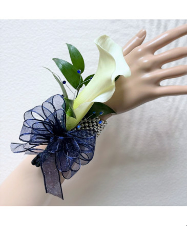 Calla Lily Corsage Corsage in Henderson, NV | FLOWERS OF THE FIELD 