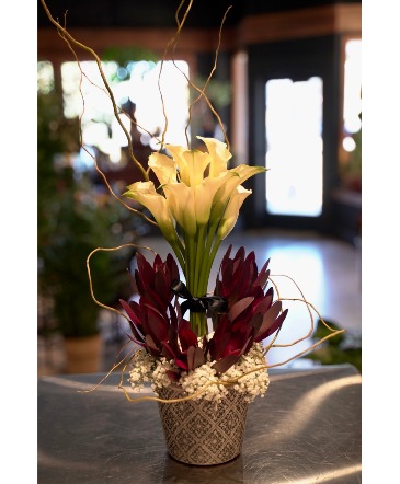 Calla Lily Topiary Keepsake in South Milwaukee, WI | PARKWAY FLORAL INC.