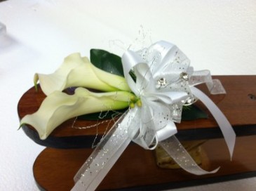 CALLA Prom Corsage wrist corsage - medium size
