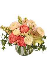 Calming Coral Arrangement in Rancho Cucamonga, California | TOMMY AUSTIN FLORIST