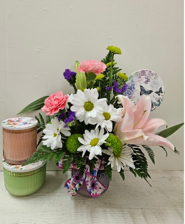 Candle arrangement fresh in Elyria, OH | PUFFER'S FLORAL SHOPPE, INC.