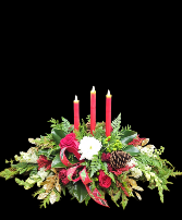 Candlelit Christmas Garden Christmas arrangement