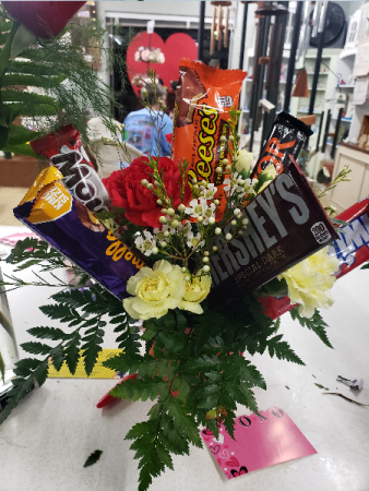 Candy Bar Bouquet  in Union, MO | Sisterchicks Flowers and More LLC 