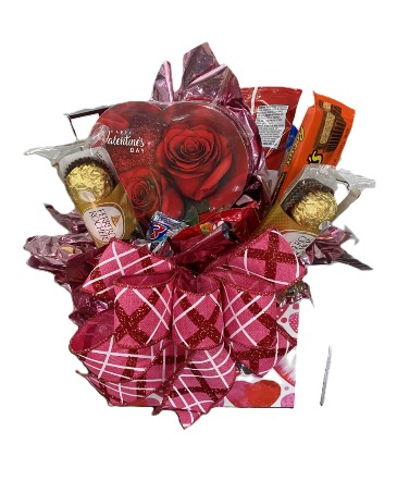 Candy Basket  in Jasper, TX | Bobbie's Bokay Florist