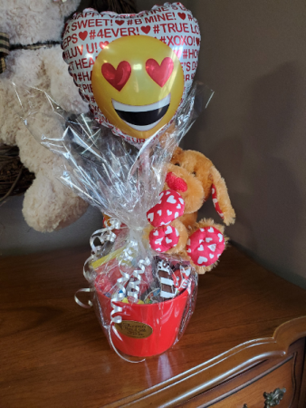 Candy bucket for kids Candy bouquet
