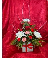 Cardinal Box Fresh Holiday Flowers