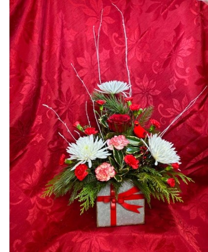 Cardinal Box Fresh Holiday Flowers