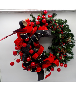 Cardinal Noir Elegance Wreath