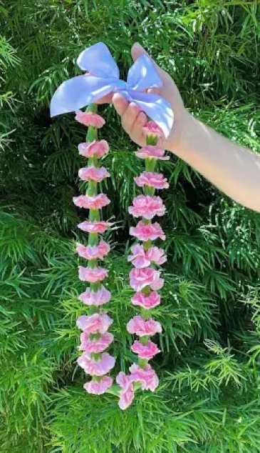 Carnation Lei Lei in Roy, UT | Reed Floral Design