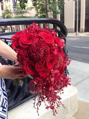 Cascade Bouquet in Oakville, ON | ANN'S FLOWER BOUTIQUE-Wedding & Event Florist Cascade Bouquet in Oakville, ON | ANN'S FLOWER BOUTIQUE-Wedding & Event Florist