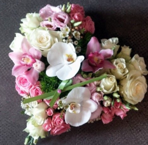 Casket heart Placed inside casket in Ozone Park, NY | Heavenly Florist Casket heart Placed inside casket in Ozone Park, NY | Heavenly Florist