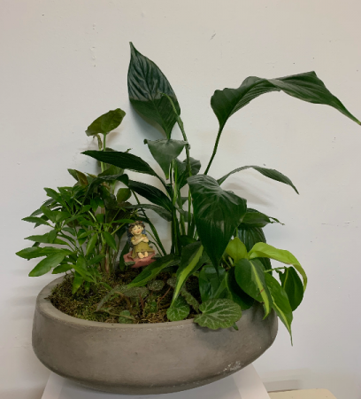 Cement fairy garden planter