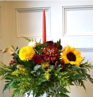 Centerpiece with Candle Floral