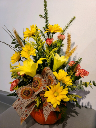 Ceramic pumpkin Fresh flower arrangement
