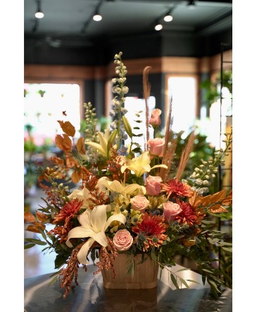 Champagne Evenings Neutral Floral Arrangement in South Milwaukee, WI | PARKWAY FLORAL INC. Champagne Evenings Neutral Floral Arrangement in South Milwaukee, WI | PARKWAY FLORAL INC.