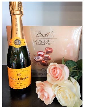 CHAMPAGNE, LUXURY CHOCOLATES AND 3 ROSES IN A VASE