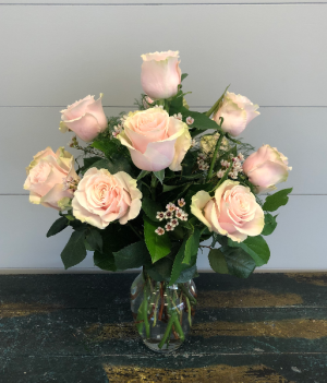 Light Pink Roses: Half Dozen, 1 Dozen, or 2 Dozen Vase Arrangement