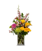 Cheerful All Around Arrangement